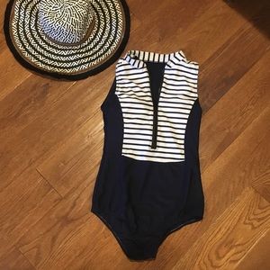 Zip front one piece swimsuit size medium